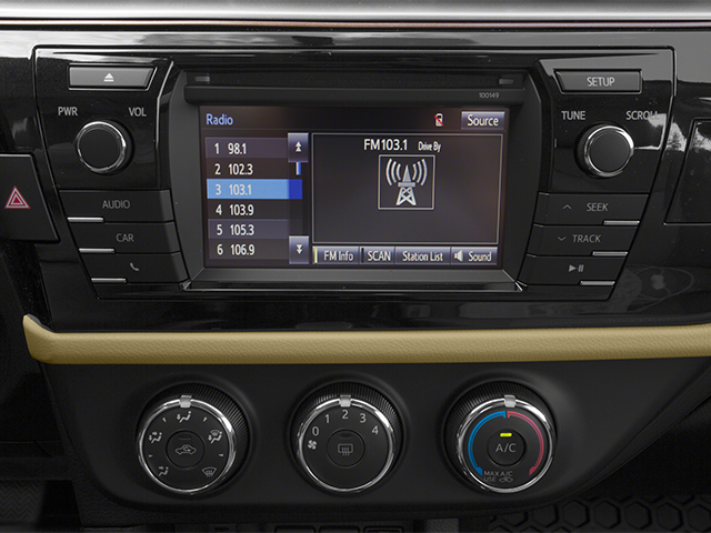 2014 Toyota Corolla LE photo 2