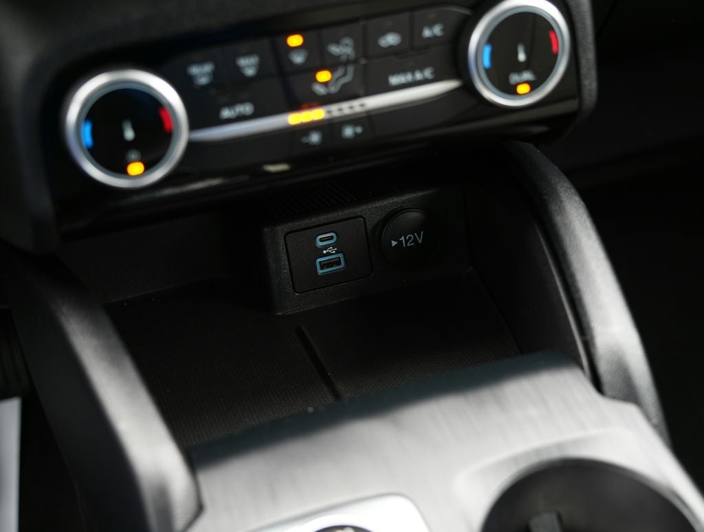 2022 Ford Escape Hybrid SE