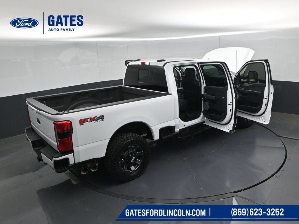 2023 Ford F-350SD Lariat