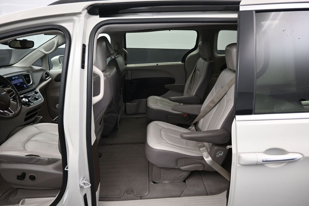 2017 Chrysler Pacifica Touring L