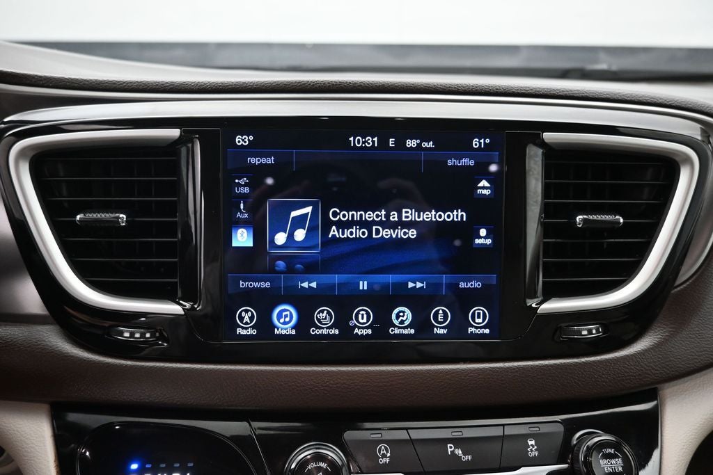 2017 Chrysler Pacifica Touring L