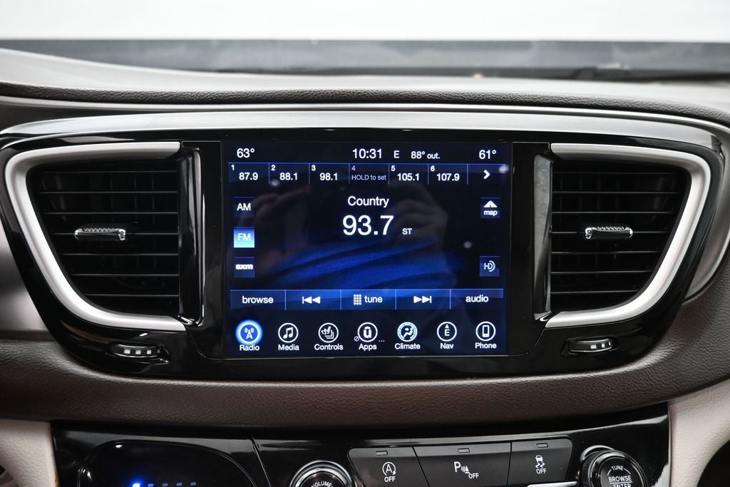 2017 Chrysler Pacifica Touring L