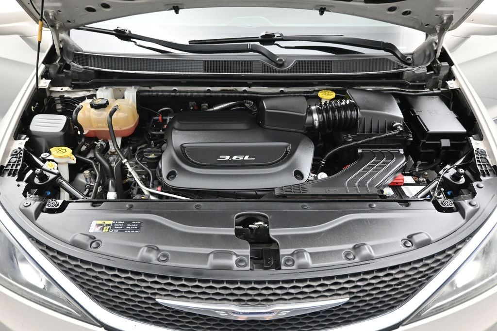 2017 Chrysler Pacifica Touring L