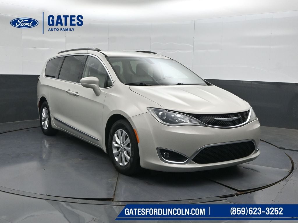 2017 Chrysler Pacifica Touring L