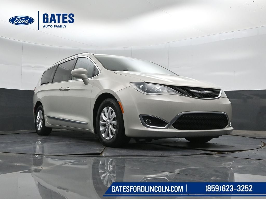 2017 Chrysler Pacifica Touring L