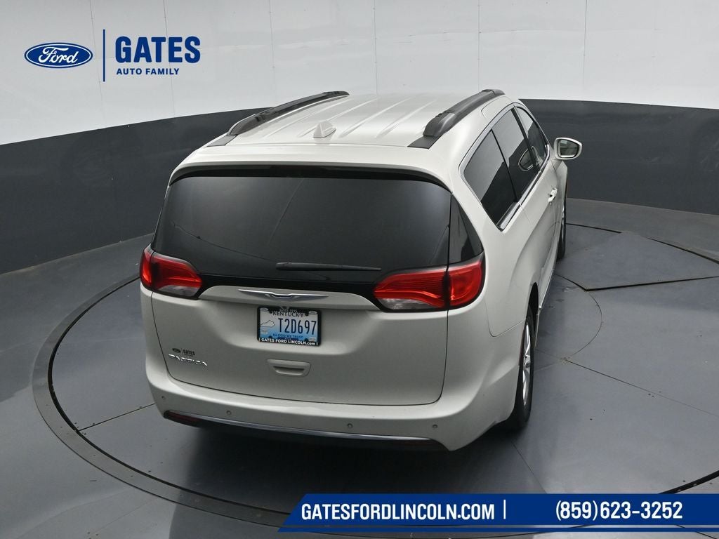 2017 Chrysler Pacifica Touring L