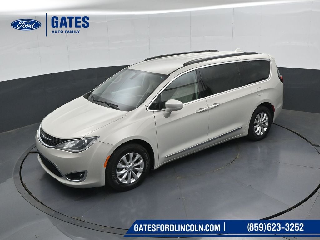 2017 Chrysler Pacifica Touring L