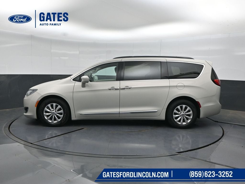 2017 Chrysler Pacifica Touring L