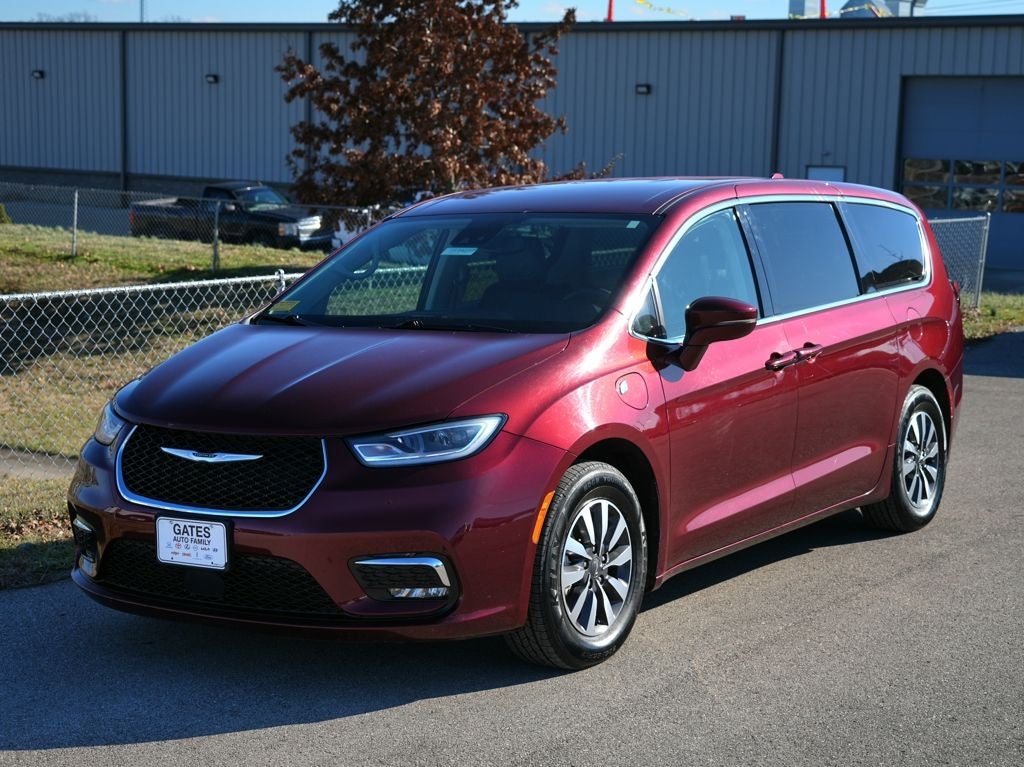 2022 Chrysler Pacifica Hybrid Touring L