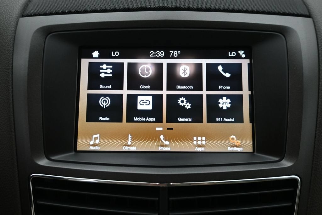 2017 Lincoln MKT Base