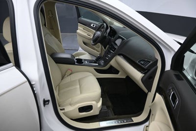2017 Lincoln MKT Base