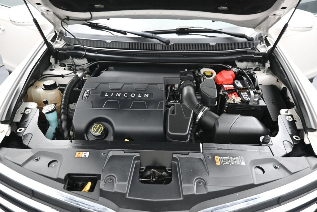 2017 Lincoln MKT Base