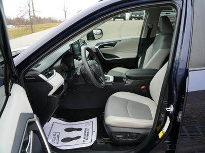 2022 Toyota RAV4 XLE Premium