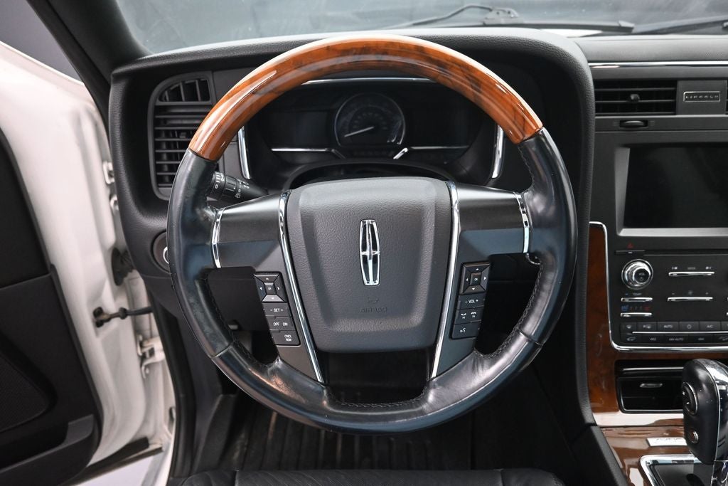 2016 Lincoln Navigator Select