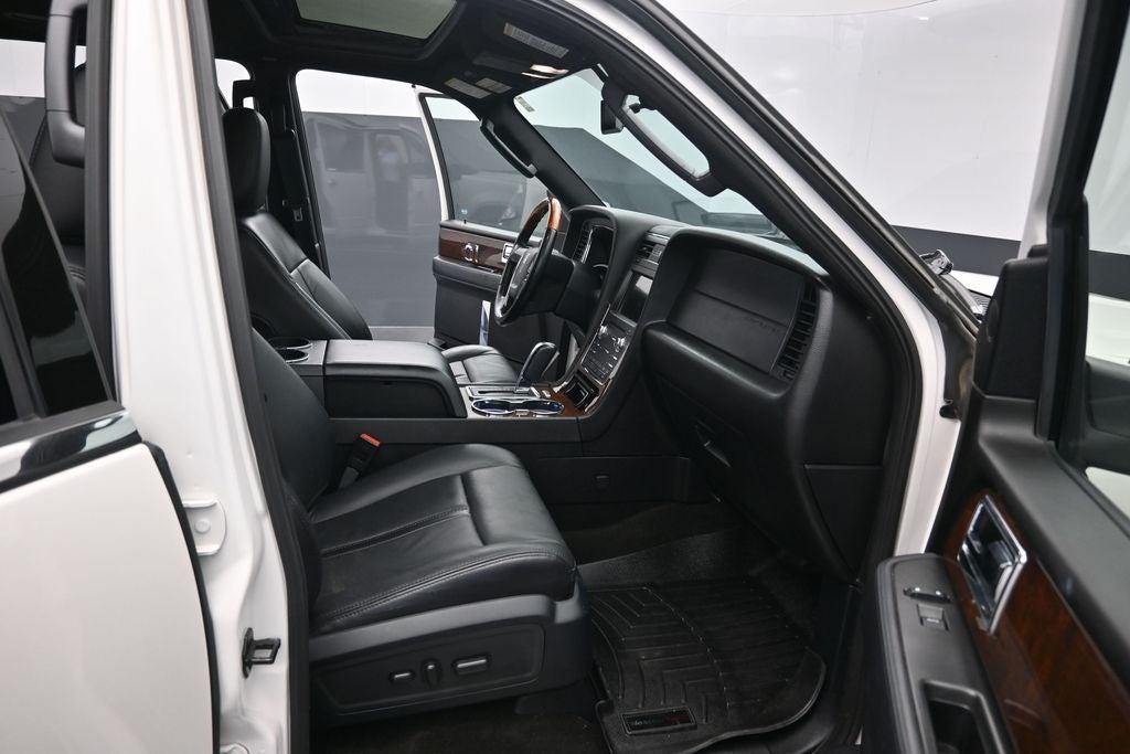2016 Lincoln Navigator Select