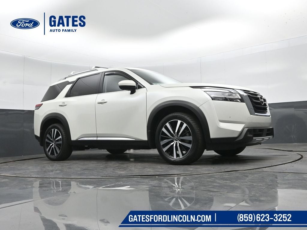 2023 Nissan Pathfinder Platinum