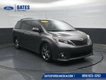 2014 Toyota Sienna SE 8 Passenger