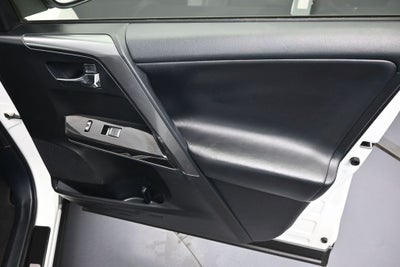 2018 Toyota RAV4 Hybrid SE