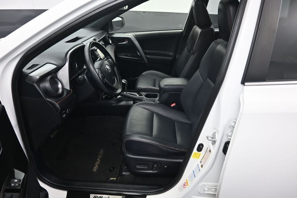 2018 Toyota RAV4 Hybrid SE