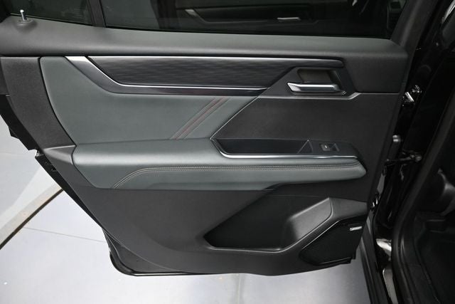 2024 GMC Acadia AT4