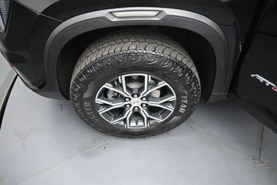 2024 GMC Acadia AT4
