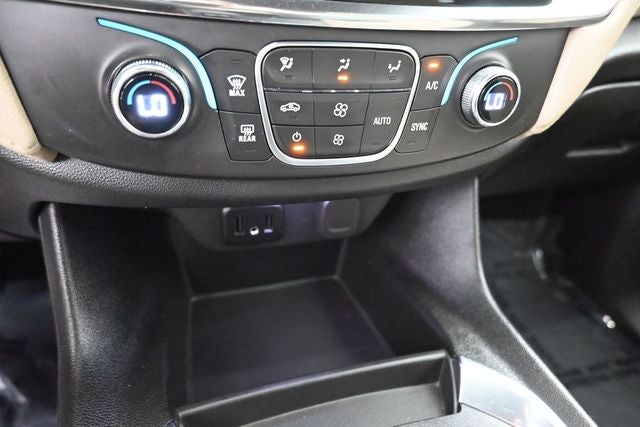 2023 Chevrolet Traverse LS w/1FL