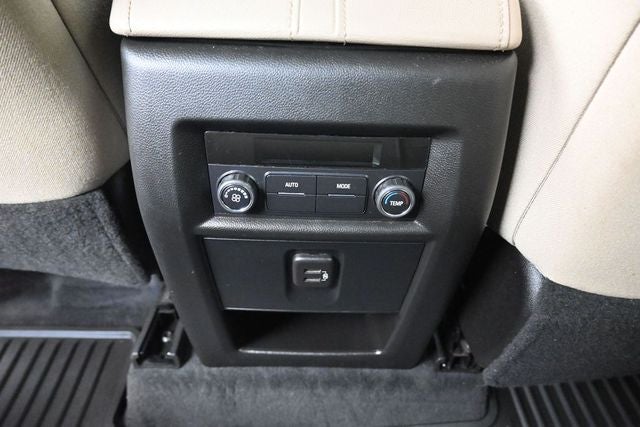 2023 Chevrolet Traverse LS w/1FL
