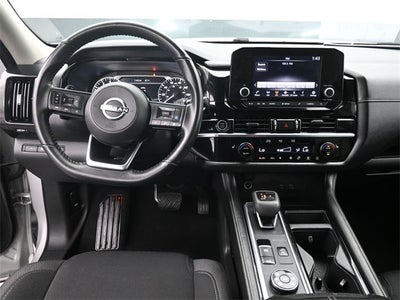 2023 Nissan Pathfinder SV