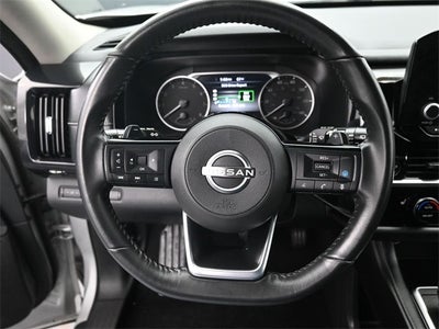 2023 Nissan Pathfinder SV