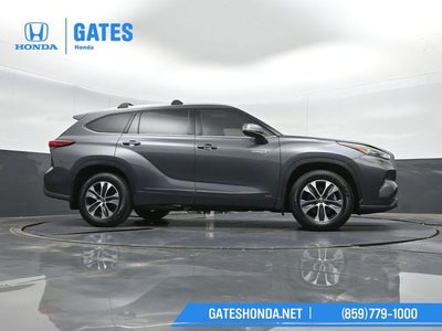 2020 Toyota Highlander Hybrid XLE