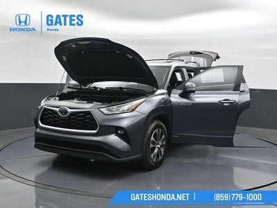 2020 Toyota Highlander Hybrid XLE