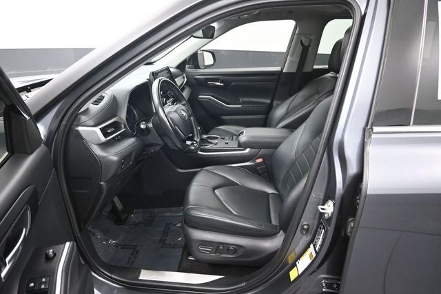 2020 Toyota Highlander Hybrid XLE