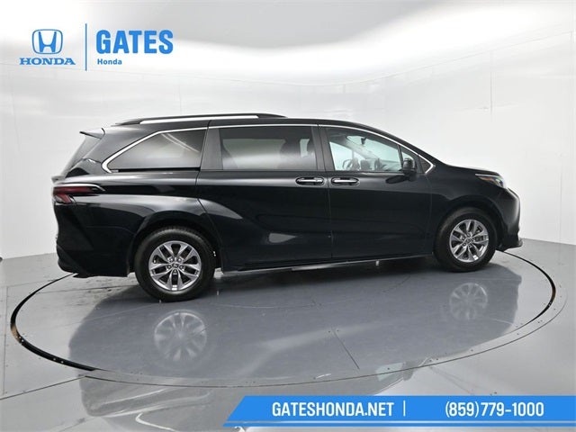 2024 Toyota Sienna XLE 7 Passenger