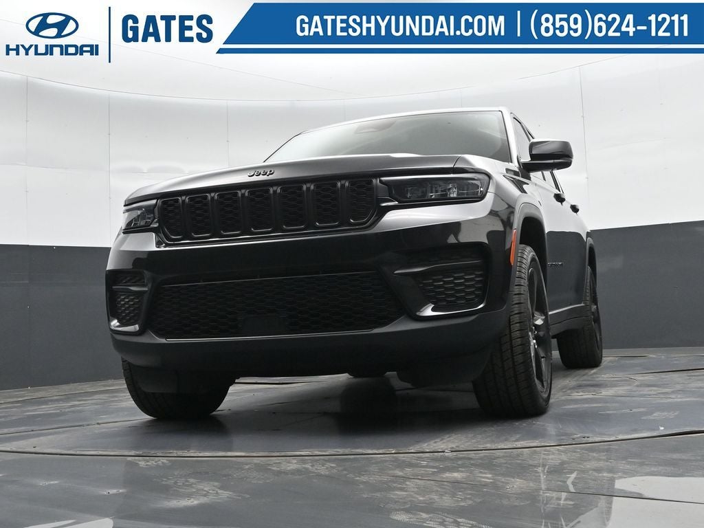 2023 Jeep Grand Cherokee Altitude