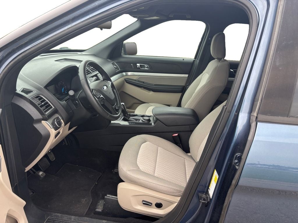 2018 Ford Explorer Base
