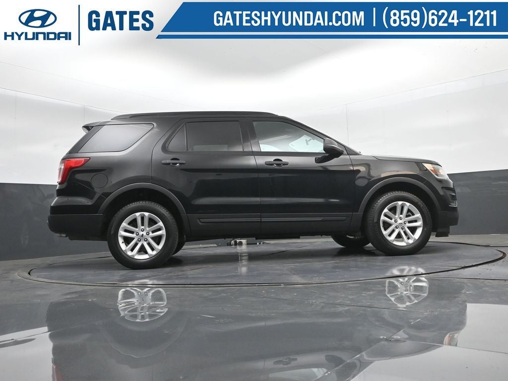 2017 Ford Explorer Base
