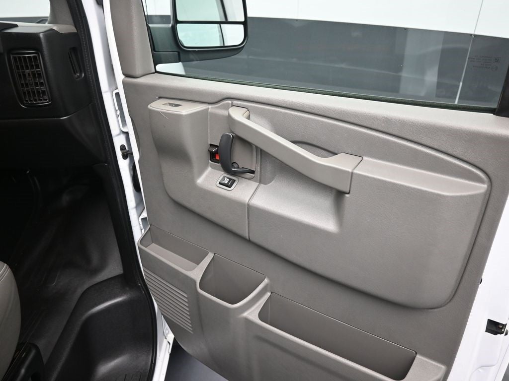 2017 Chevrolet Express 2500 LS Passenger