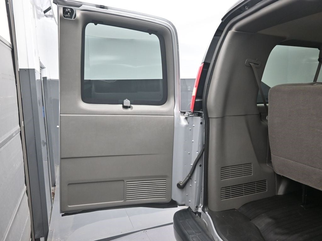 2017 Chevrolet Express 2500 LS Passenger