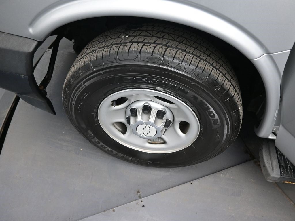 2017 Chevrolet Express 2500 LS Passenger