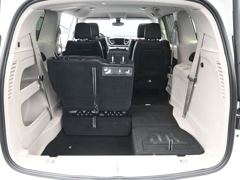 2017 Chrysler Pacifica Touring L Plus