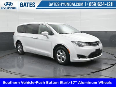 2017 Chrysler Pacifica Hybrid Touring Plus