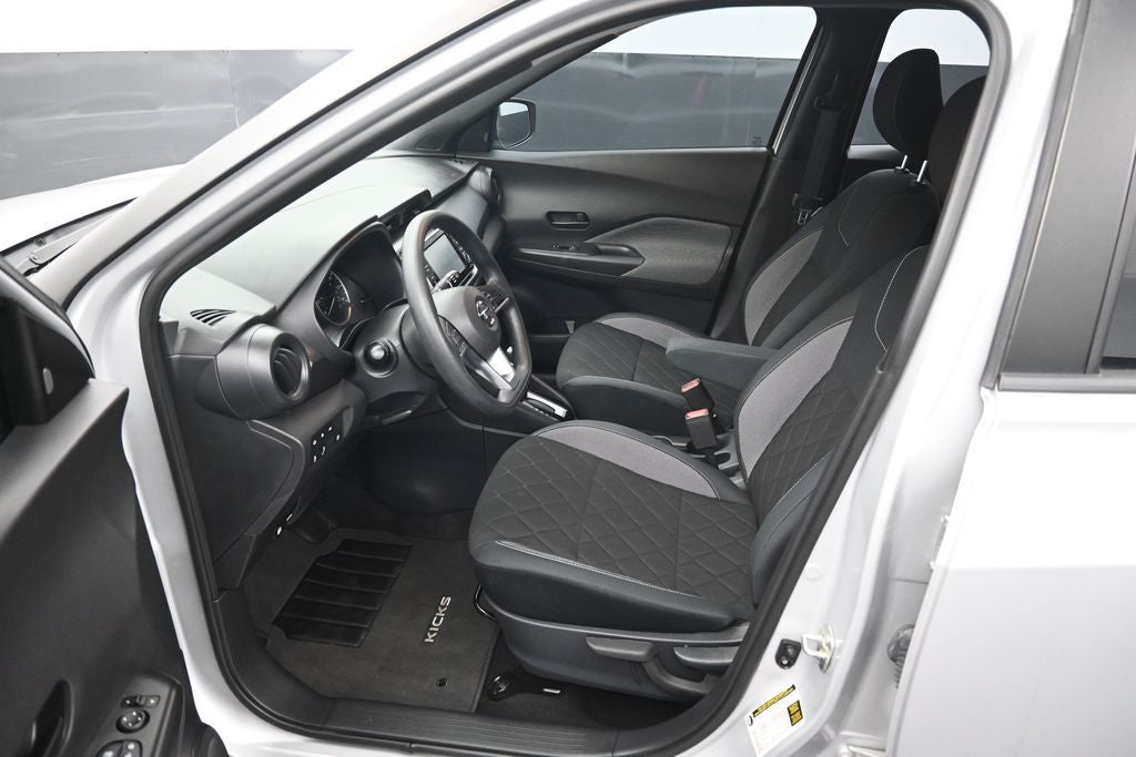 2020 Nissan Kicks S