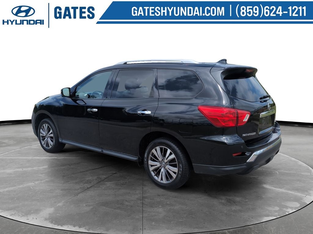 2020 Nissan Pathfinder SL