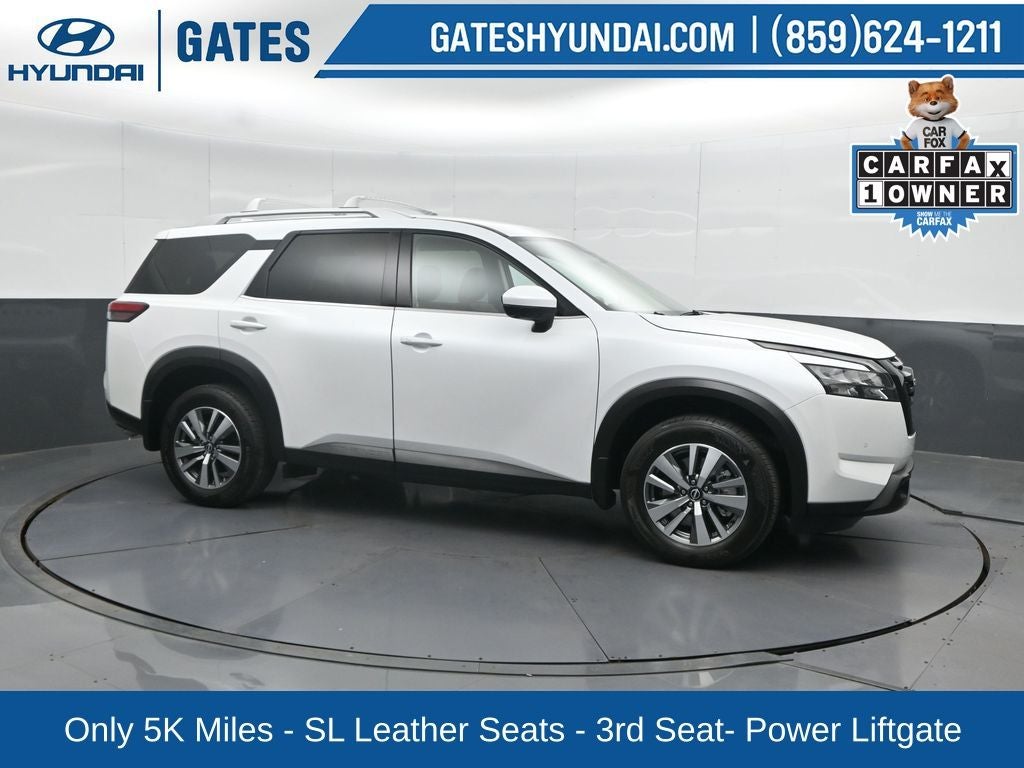 2025 Nissan Pathfinder SL