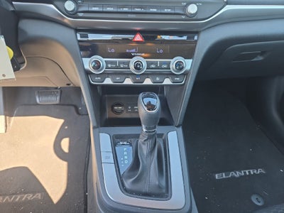 2020 Hyundai Elantra SE