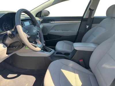 2020 Hyundai Elantra SE