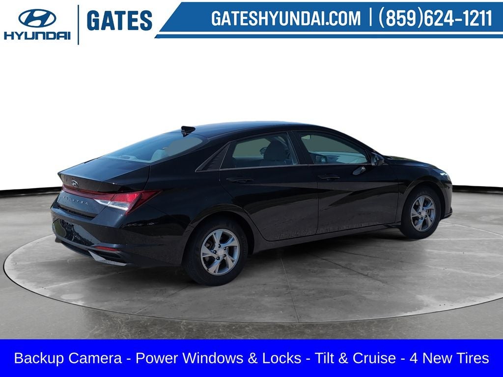 2021 Hyundai Elantra SE