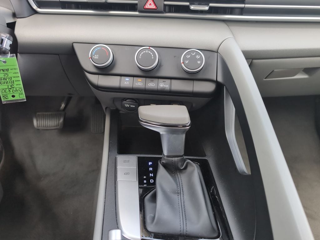 2021 Hyundai Elantra SE