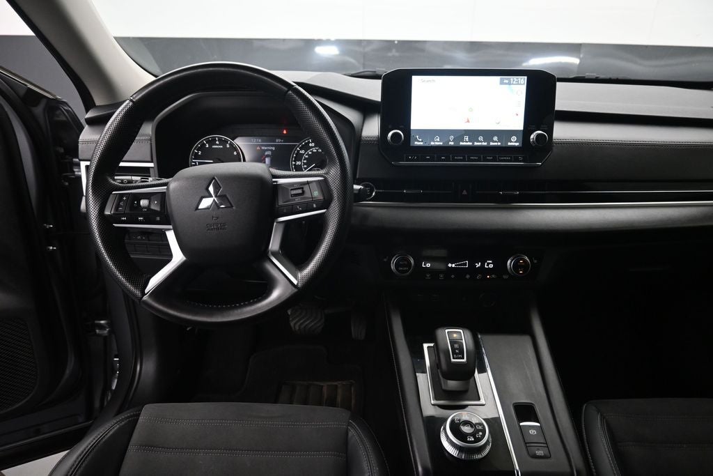 2022 Mitsubishi Outlander SE