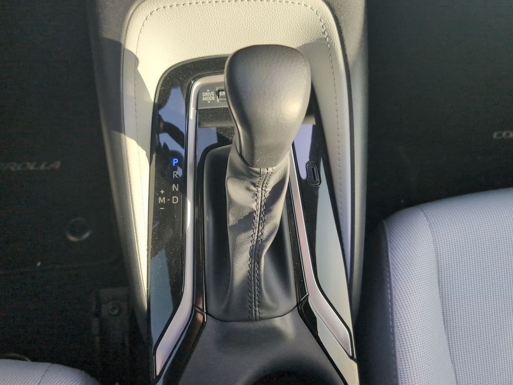 2025 Toyota Corolla Hatchback SE